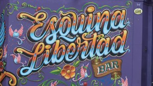 Filetero kalles denne malerteknikken som er typisk argentisk. I Buenos Aires finnes det et eget museum for filetero-kunst.